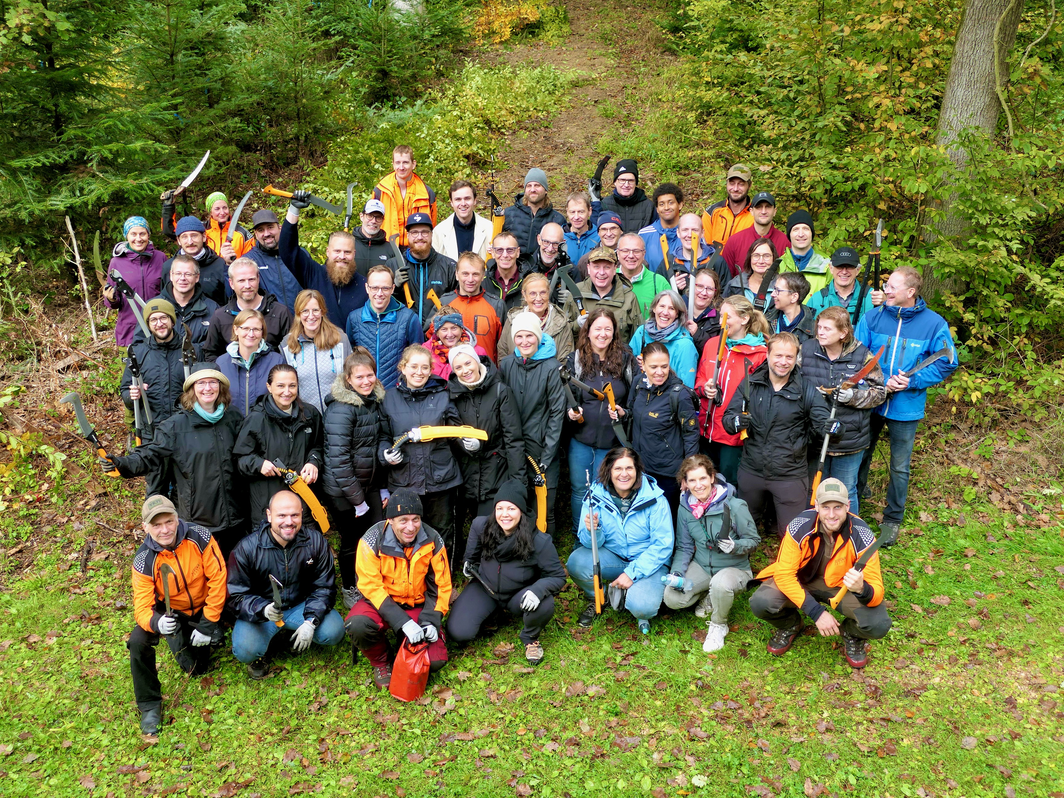 Gruppenbild der Landesbankmitarbeiter an ihrem Pflegetag