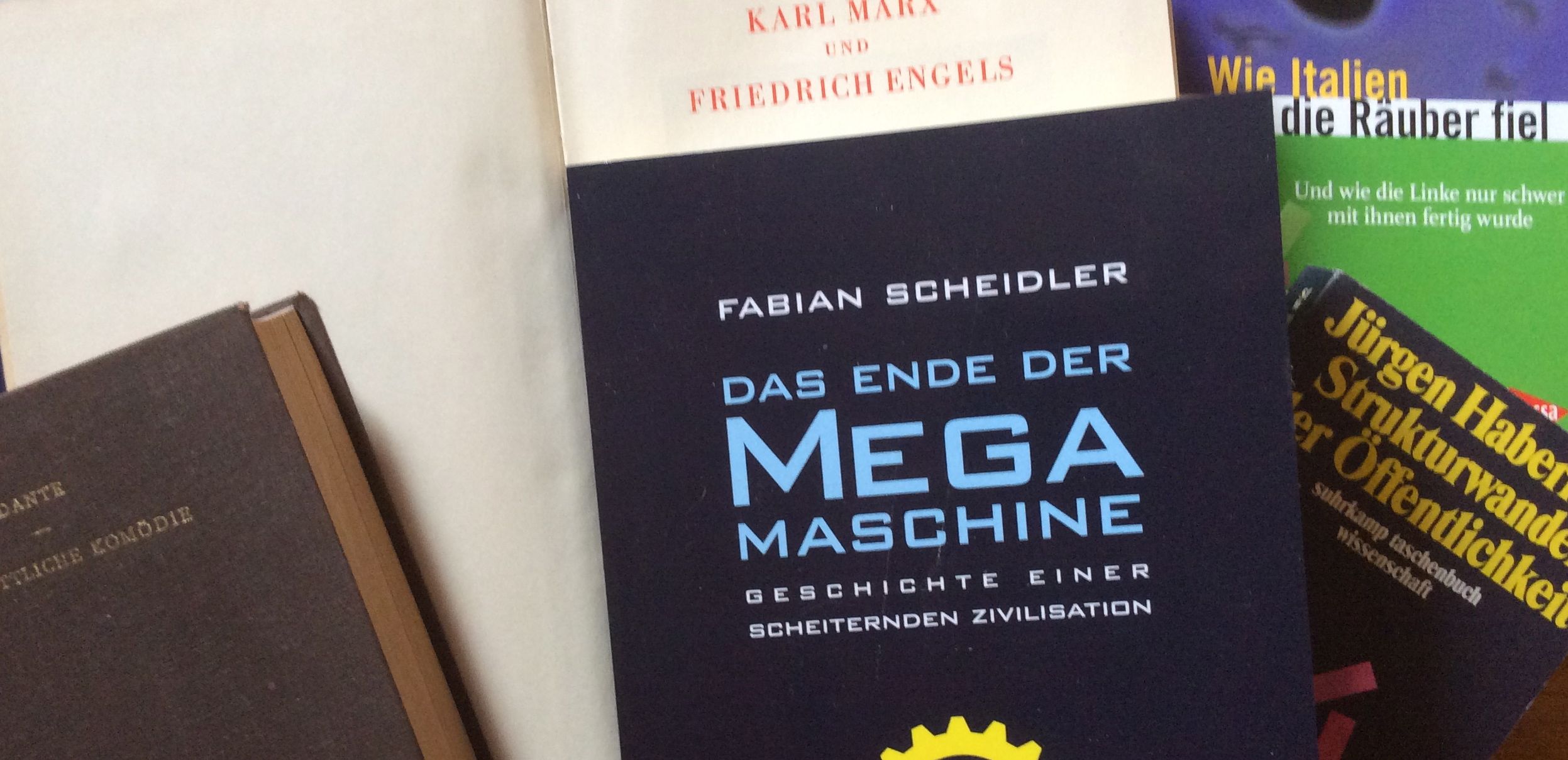 Buchcover des Megabuchs Megamaschine Buchcover des Megabuchs Megamaschine