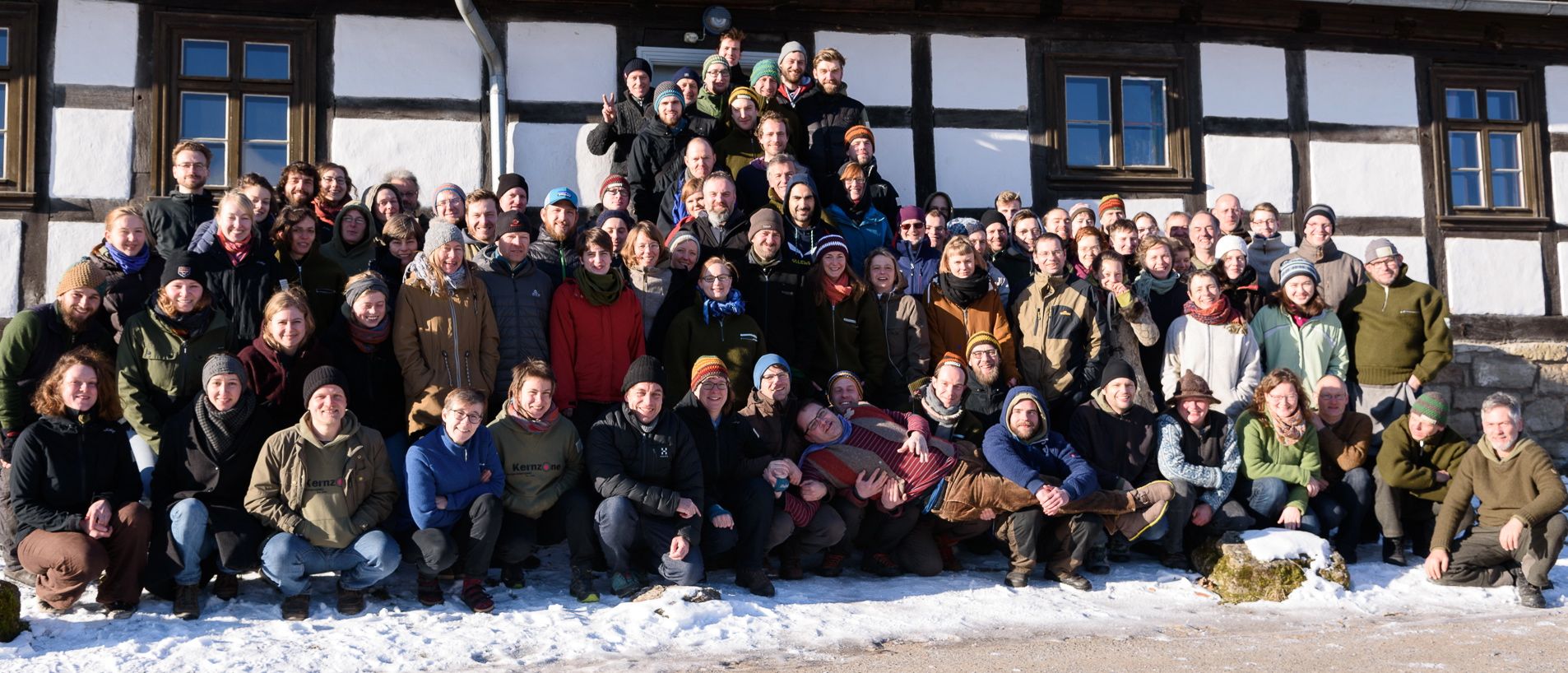 Eine Meute trifft sich heute auf der Burg Lohra