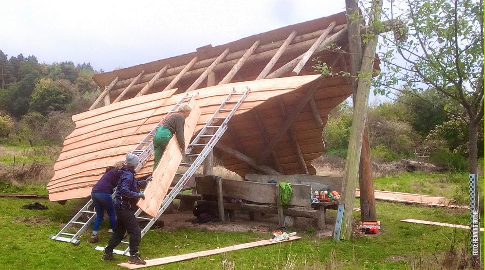 Eine Schutzhütte braucht ein schützendes Dach