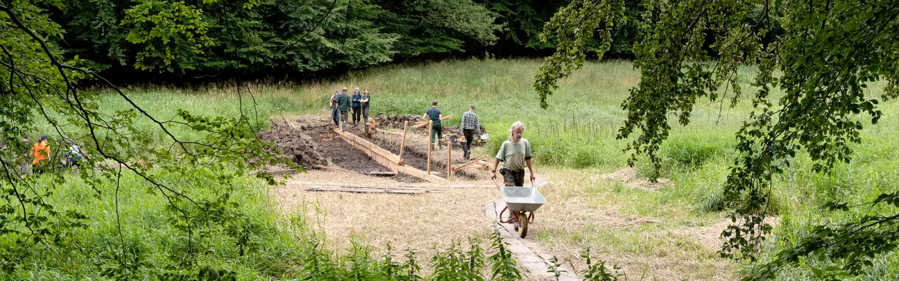 Weiter Blick auf die Arbeitsstelle