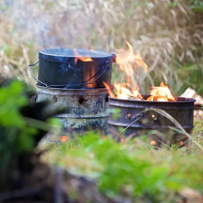 Töpfe auf Feuer
