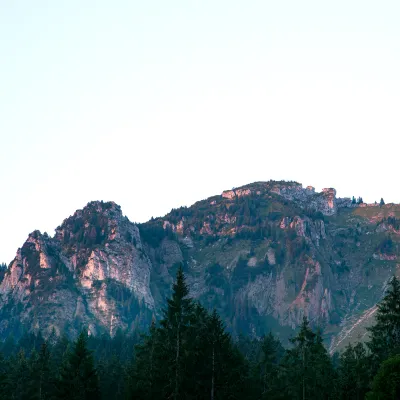 Abendlicher Blick auf die Berge in Garmisch