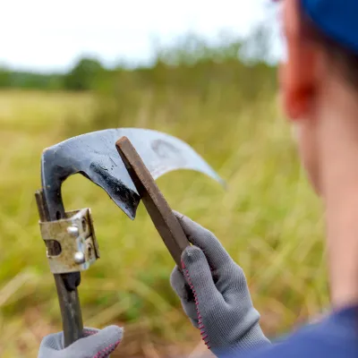Schärfen einer Sense