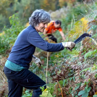 Teilnehmerin bei der Pflege