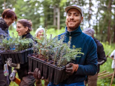 Pflanzung2_BadToelz_Bergwaldprojekt.jpg Pflanzung2_BadToelz_Bergwaldprojekt.jpg
