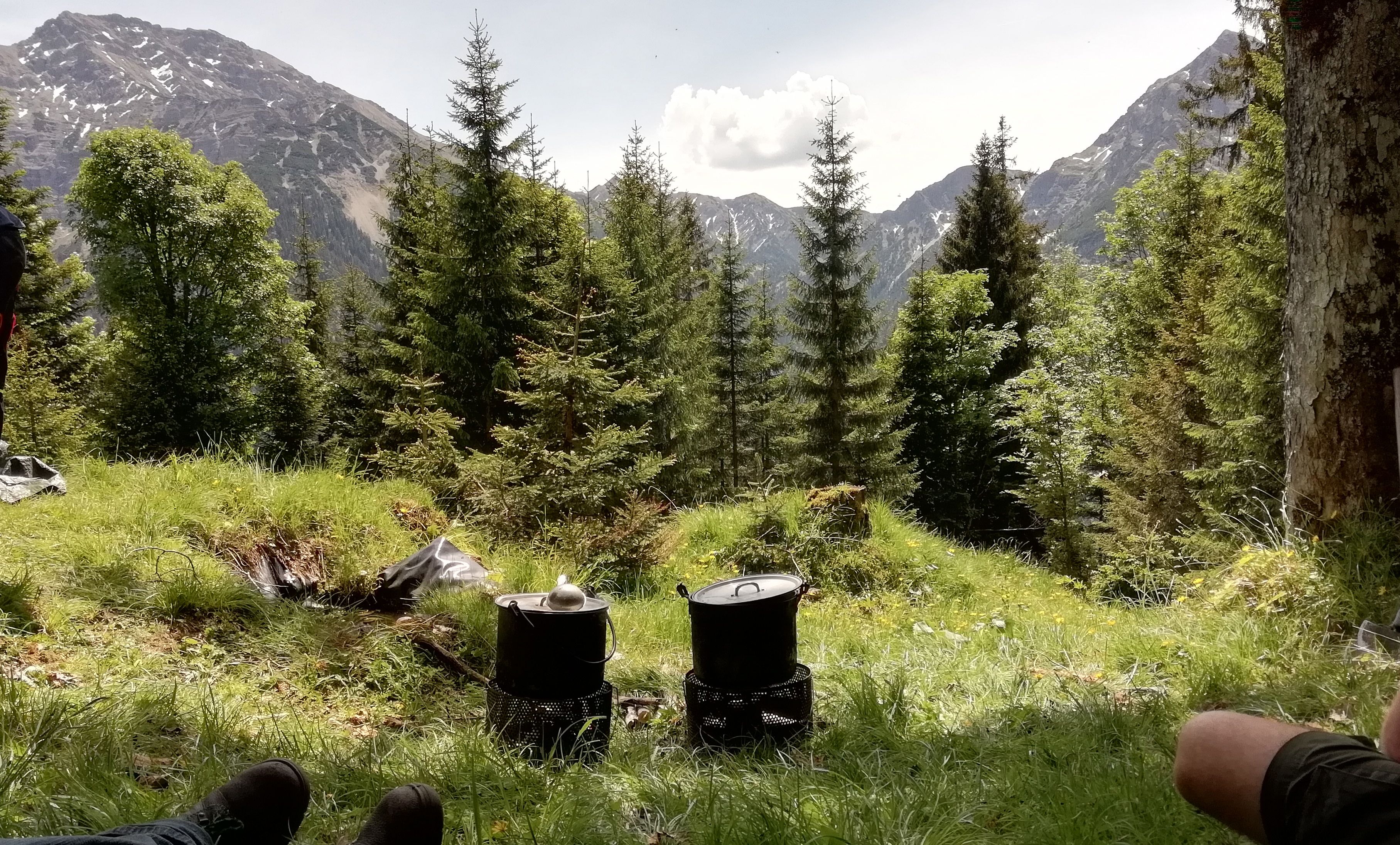 Das Mittagsessen köchelt mit Fernblick